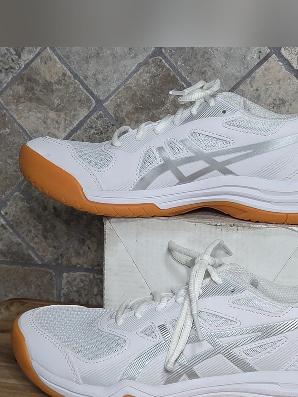 Asics Upcourt 5 1072A088 Women Volleyball Court Shoes White Pure Silver 8 M